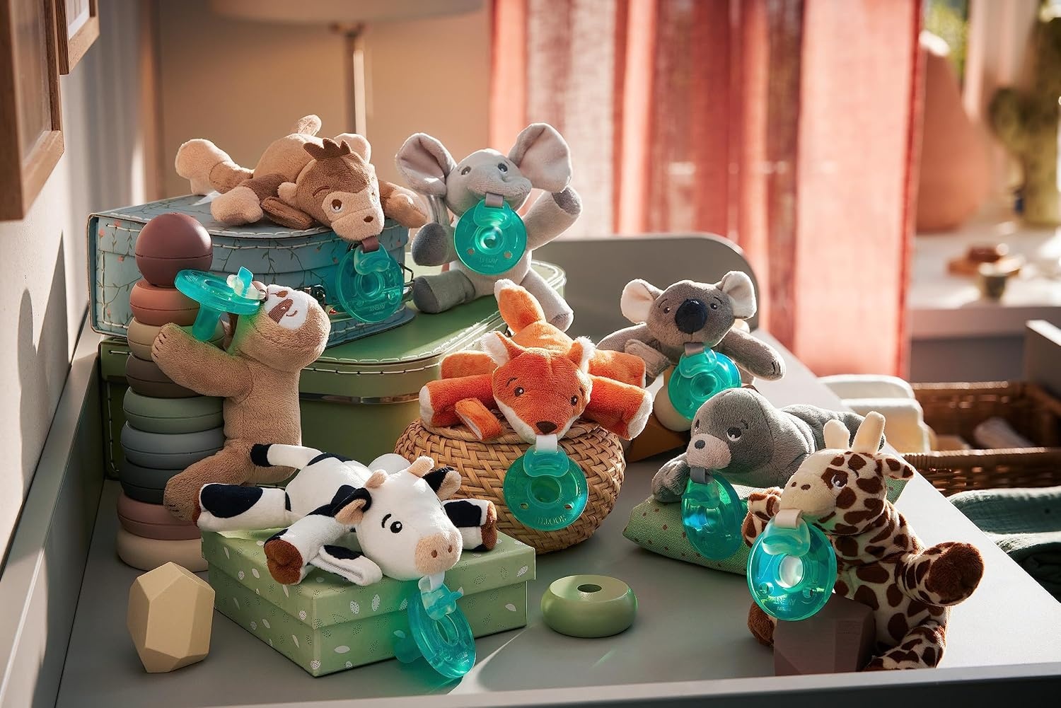 image:imagePhilips Avent Soothie Snuggle Pacifier Holder with Detachable Pacifier 0mFox